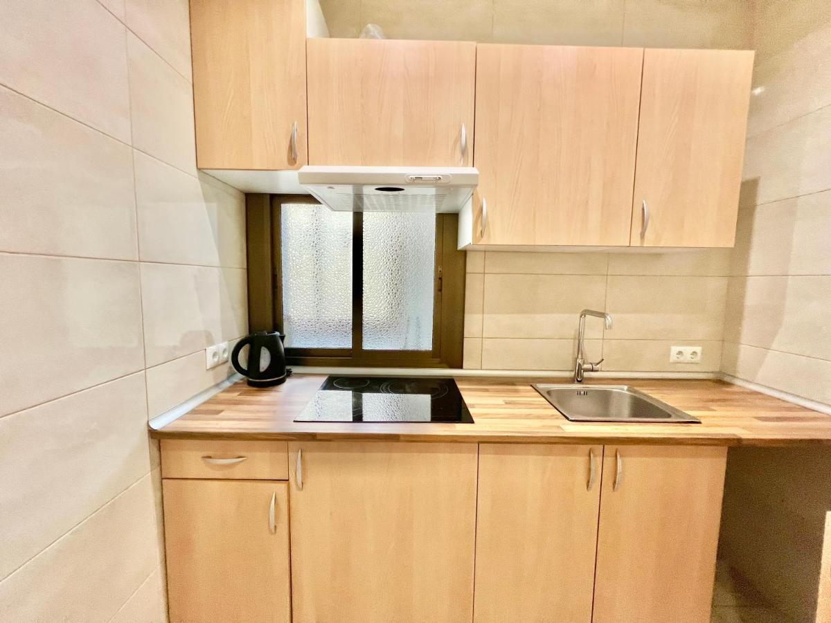 Comfortable Renovated Flat, Wifi! 바달로나 외부 사진